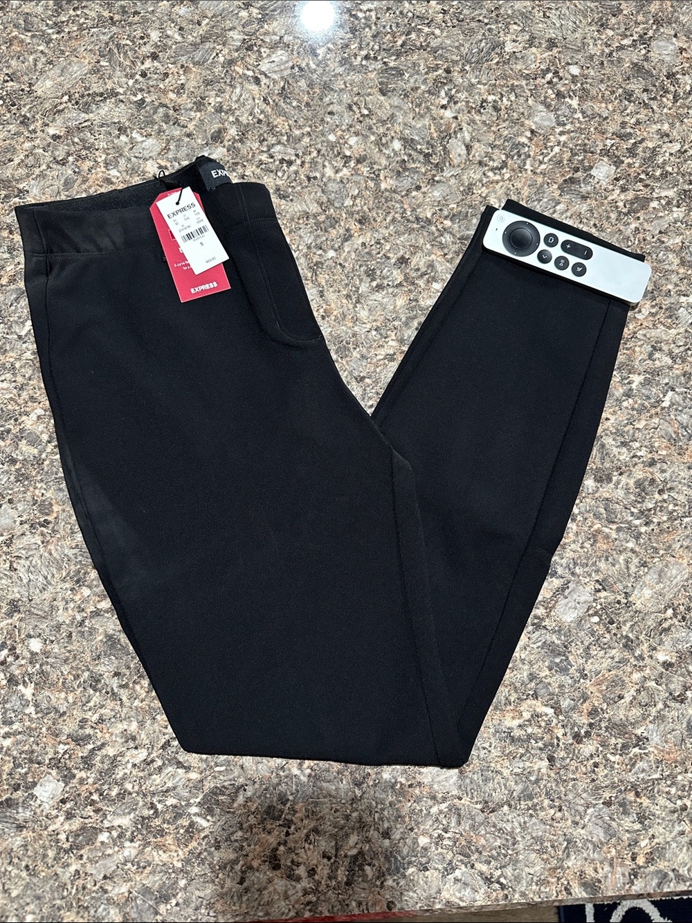Express Black Pull-On Mid-Rise Extreme Stretch Leggings